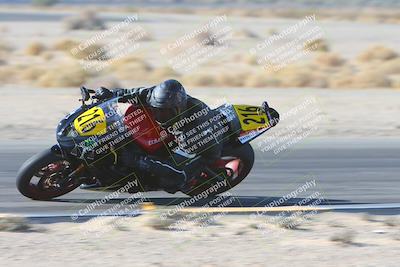 media/Jan-10-2025-CVMA Friday Practice (Fri) [[489e0da257]]/Group 4 and Trackday/Session 2 (Turn 4 Inside)/